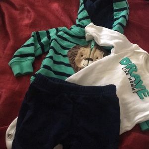 Newborn outfit